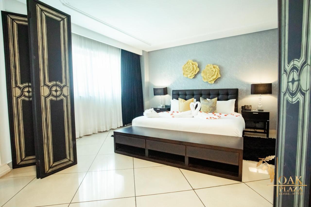Oak Plaza Hotels East Airport Accra Exteriör bild