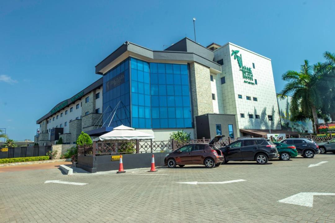 Oak Plaza Hotels East Airport Accra Exteriör bild