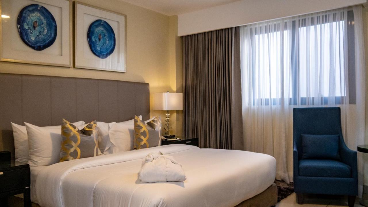 Oak Plaza Hotels East Airport Accra Exteriör bild